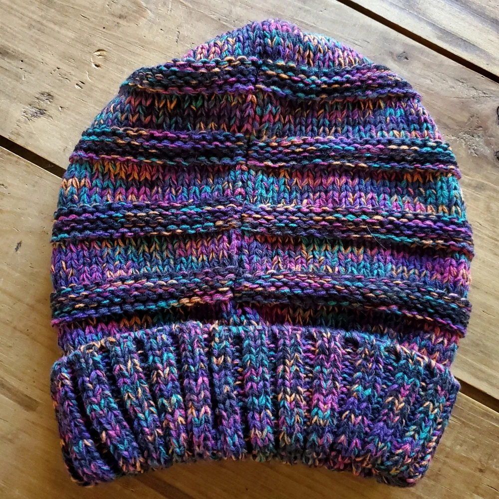 C. C Women’s Cable Knit Colorful Beanie